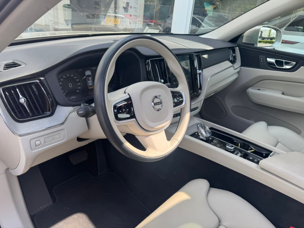 Volvo XC60 2.0 recharge t8 awd inscription