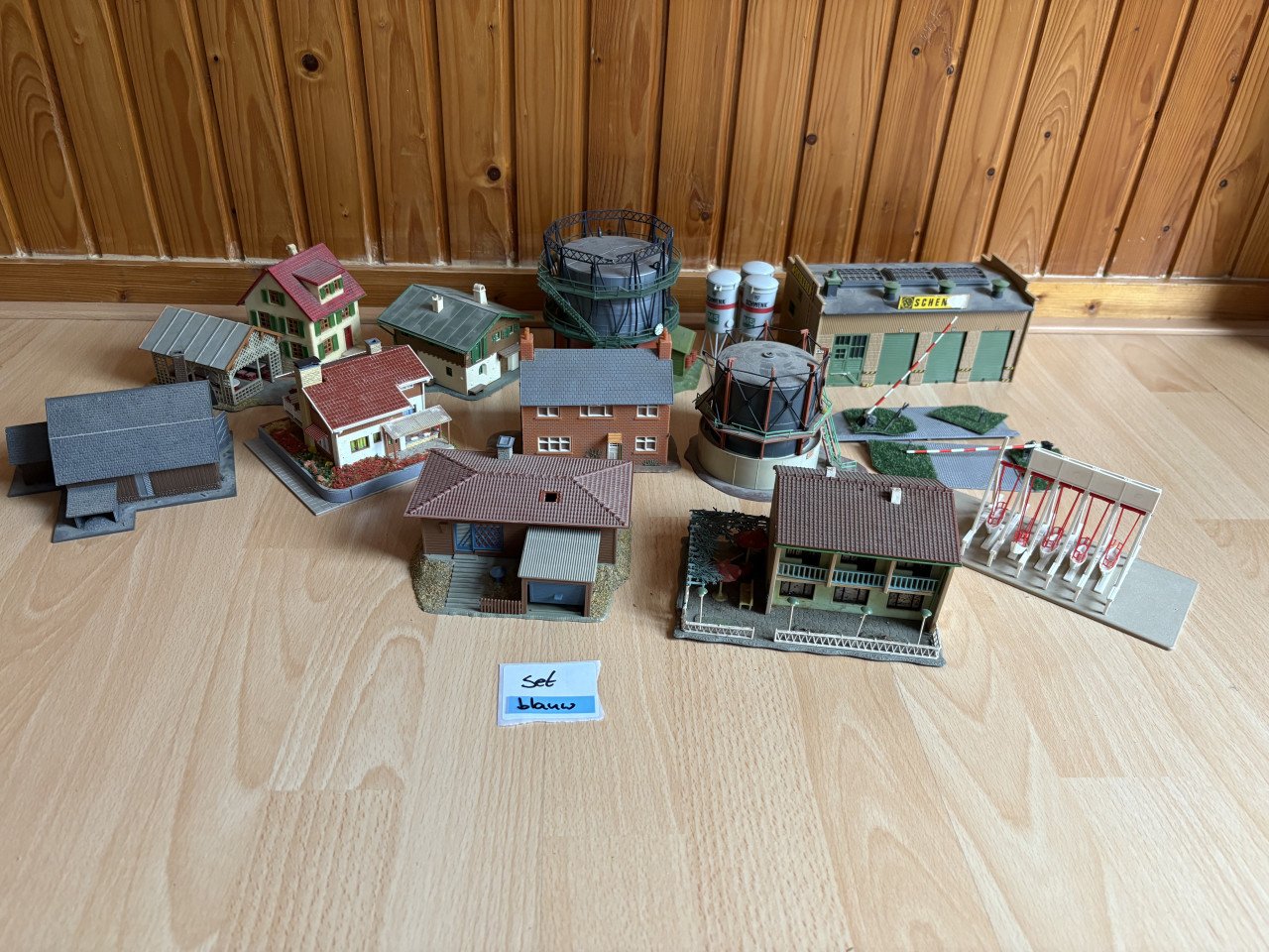 Set huisjes voor de modelspoorbaan H0 set blauw