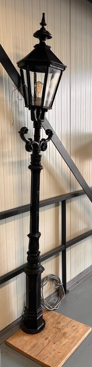 Gietijzeren Parklantaarn - 240 cm - Zeskantige kap met echt glas