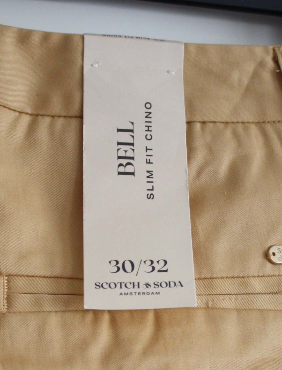 Nieuwe broek geelbruin  maat 30-32
