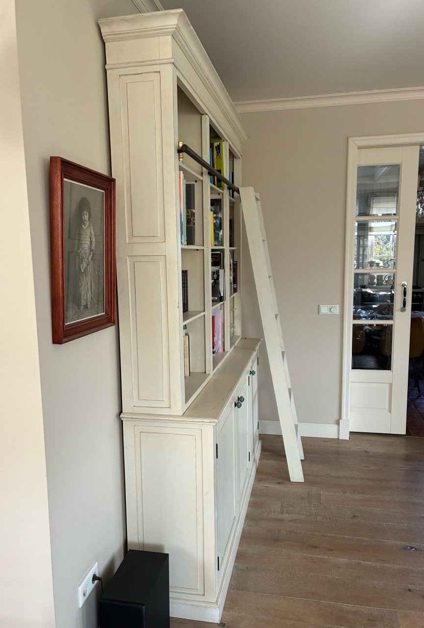 Prachtige bibliotheekkast