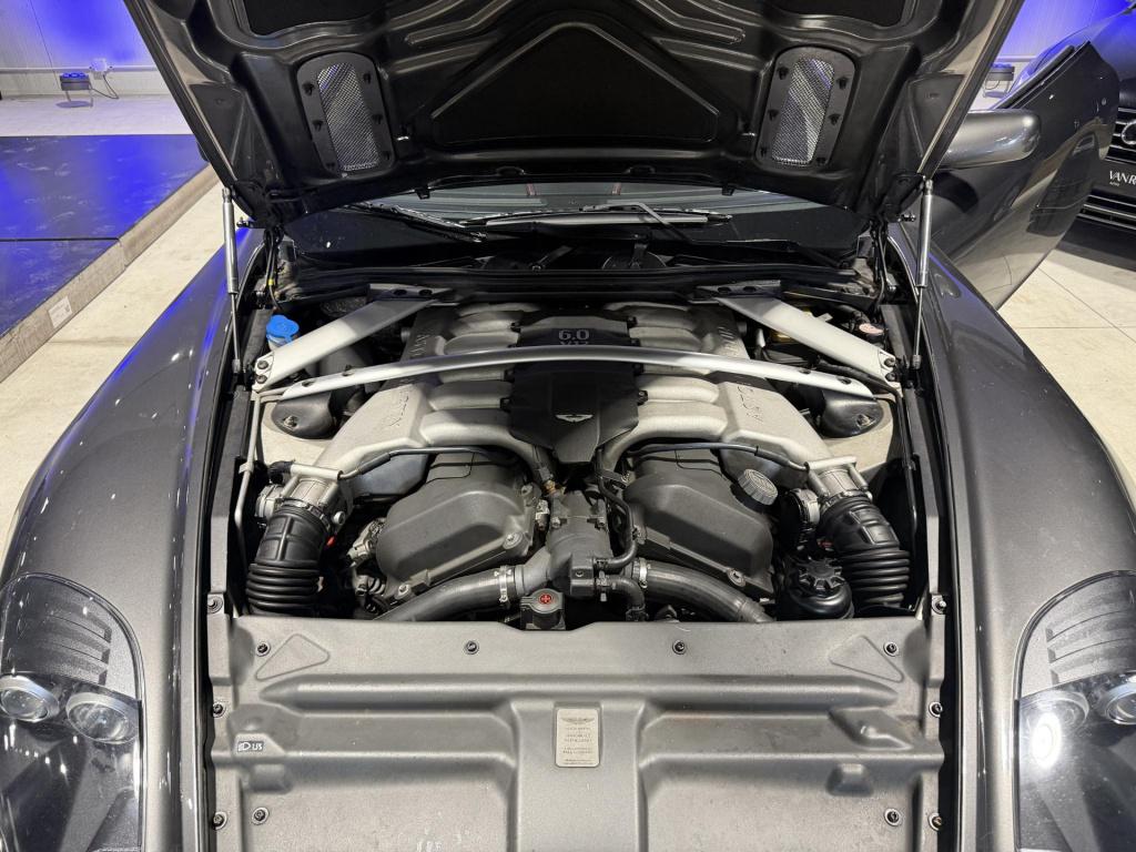 Aston Martin Db9 5.9 v12 touchtronic