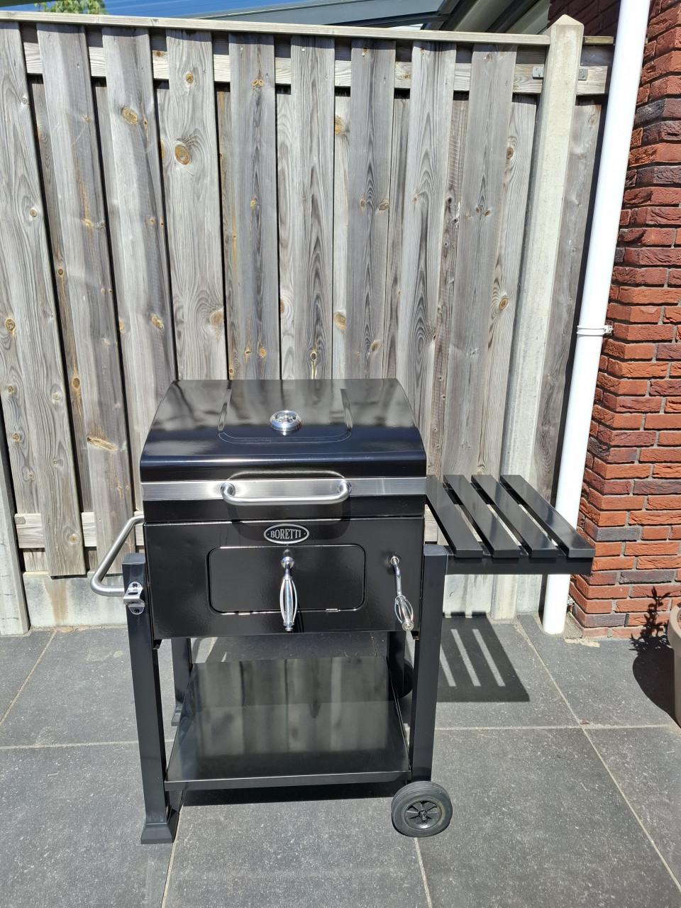 Te koop: mooie Boretti barbecue