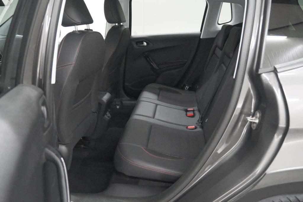 Peugeot 2008 puretech 110 gt-line | camera | apple carplay | navigatie | pa