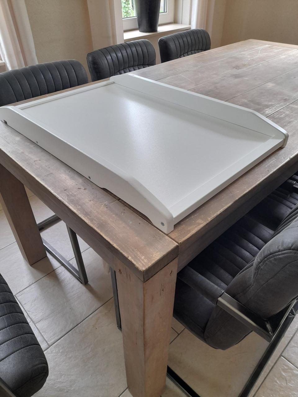 Legplank voor luiertafel (in goede nette staat )