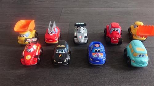 Set monster auto's 9 stuks