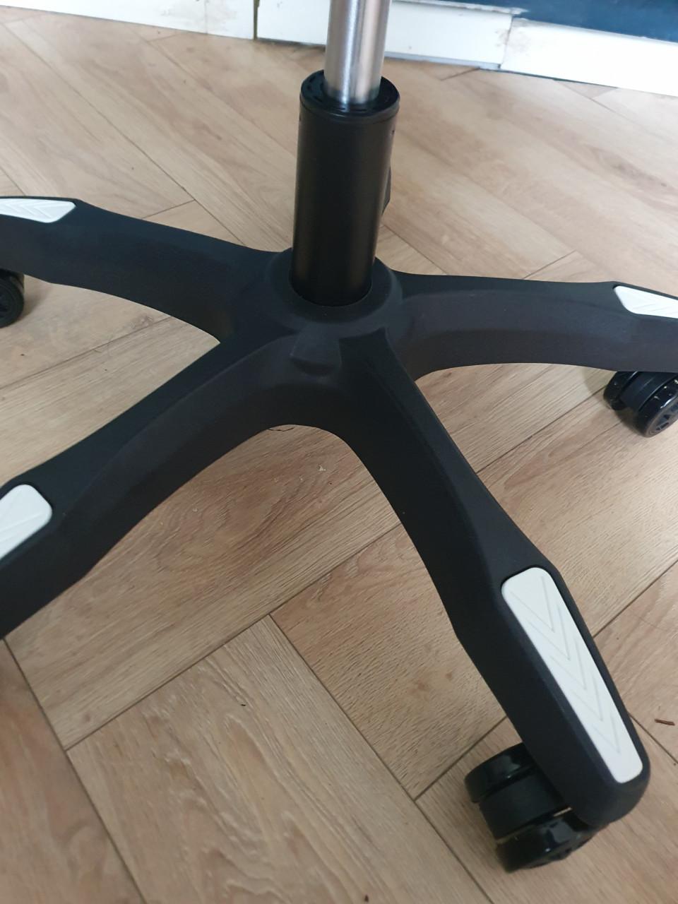 Bayt gamingstoel zwart wit bureaustoel gamer chair