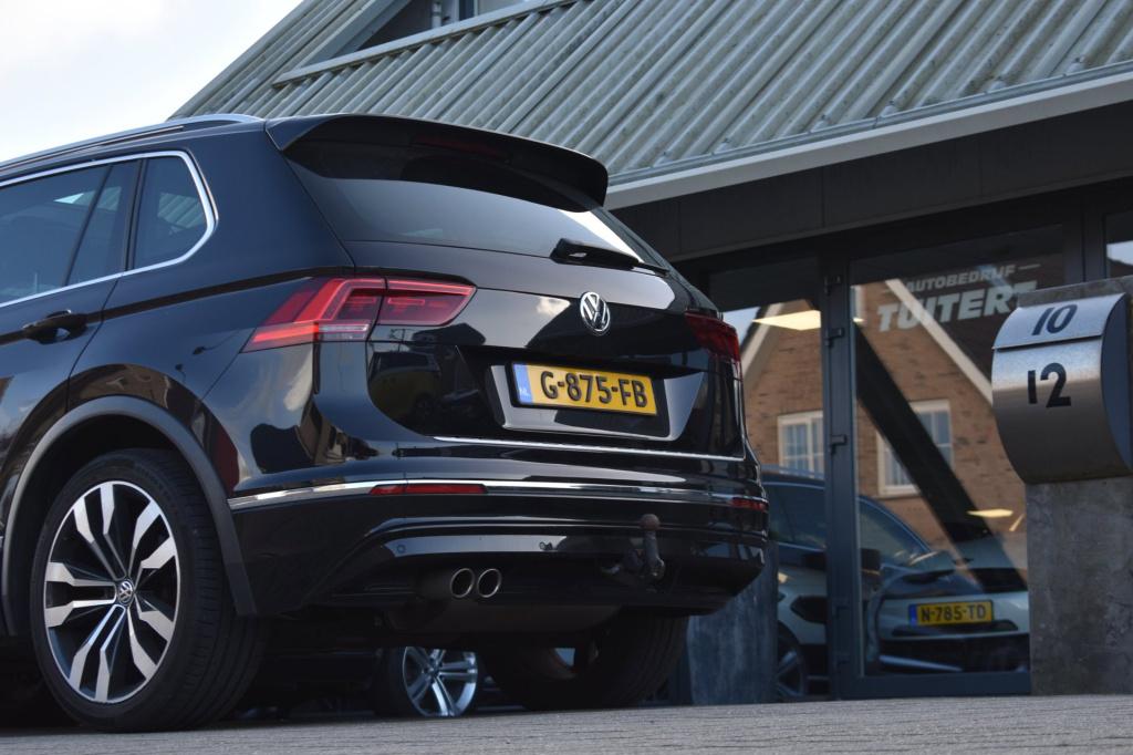Volkswagen Tiguan 1.5 tsi act highline r-line | trekhaak | panoramadak | dy