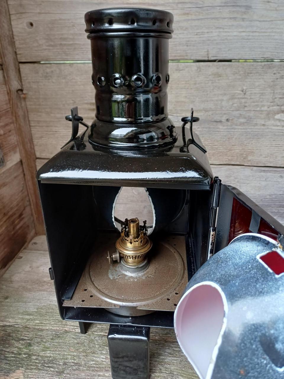 2 SPOORWEGLAMPEN