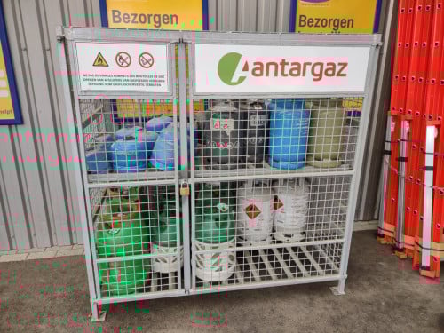GASFLESSEN, NIEUW EN OMRUIL