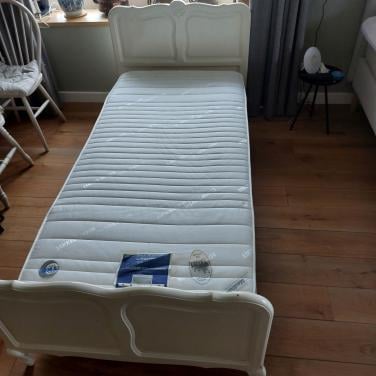 Queen Ann eenpersoonsbed 90 x 200