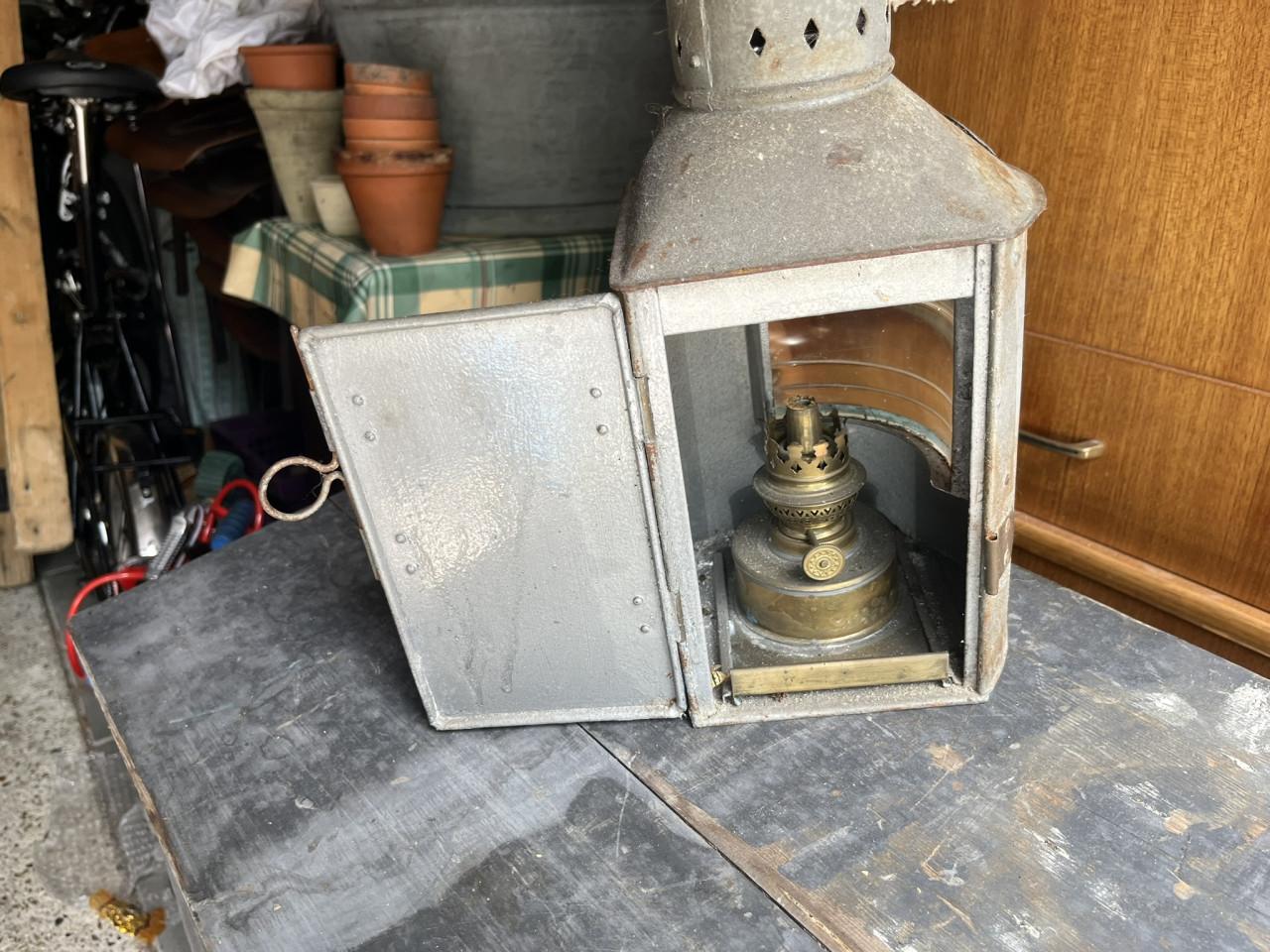 Stuurboord lamp