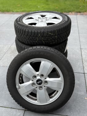 Set winterbanden met velgen voor Mini