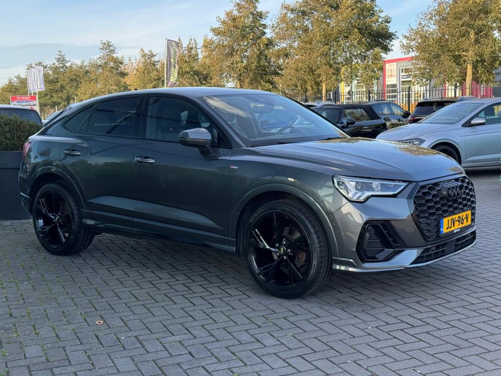 Audi Q3 sportback 35 tfsi s-line 3x * matrix led * black pack * stoelverwar