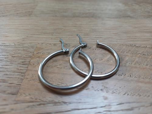 Nieuwe zilveren oorbellen/ringen 3 cm, staal