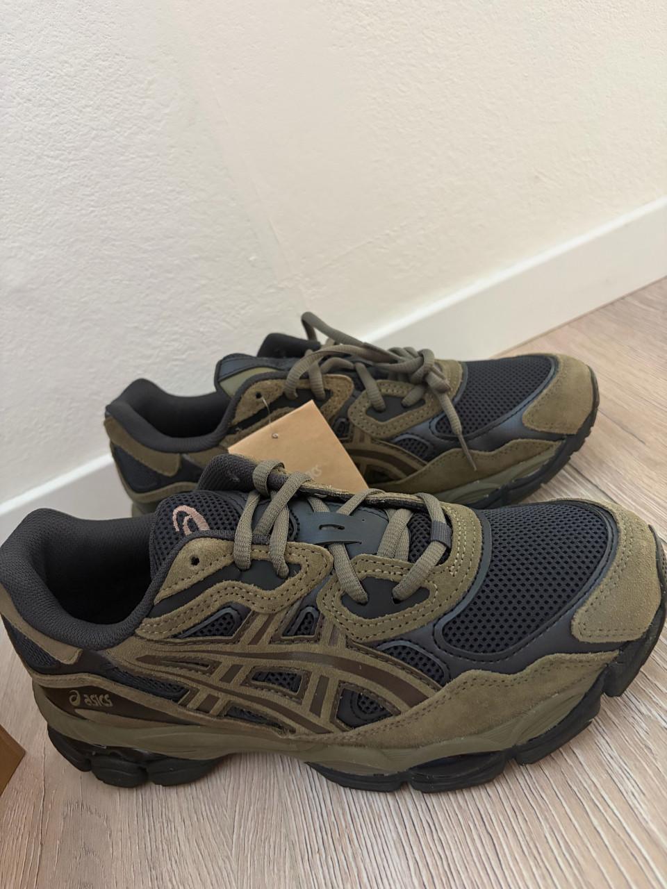 Asics loden green maat 42