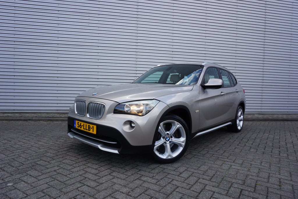 BMW X1 xdrive28i executive automaat - climate / navi / cruise / leder / ele