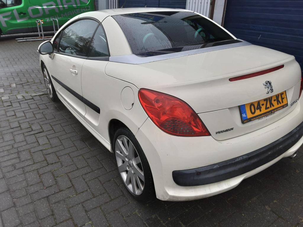 Peugeot 207 cc 1.6-16v t sport