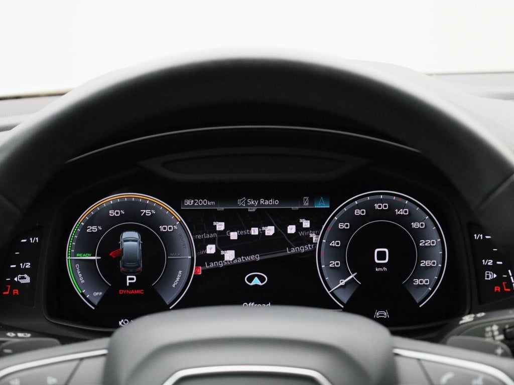 Audi Q7 55 tfsi e quattro pro line plus | nl auto | panoramadak | luchtveri