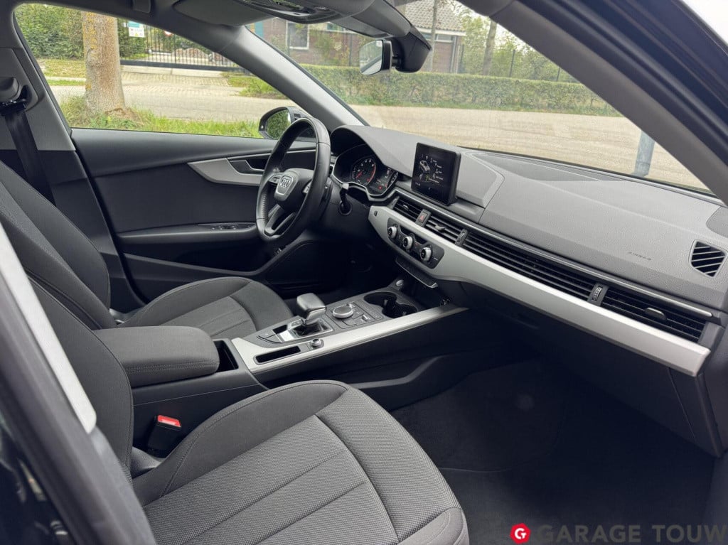 Audi A4 limousine 35 tfsi design pro line