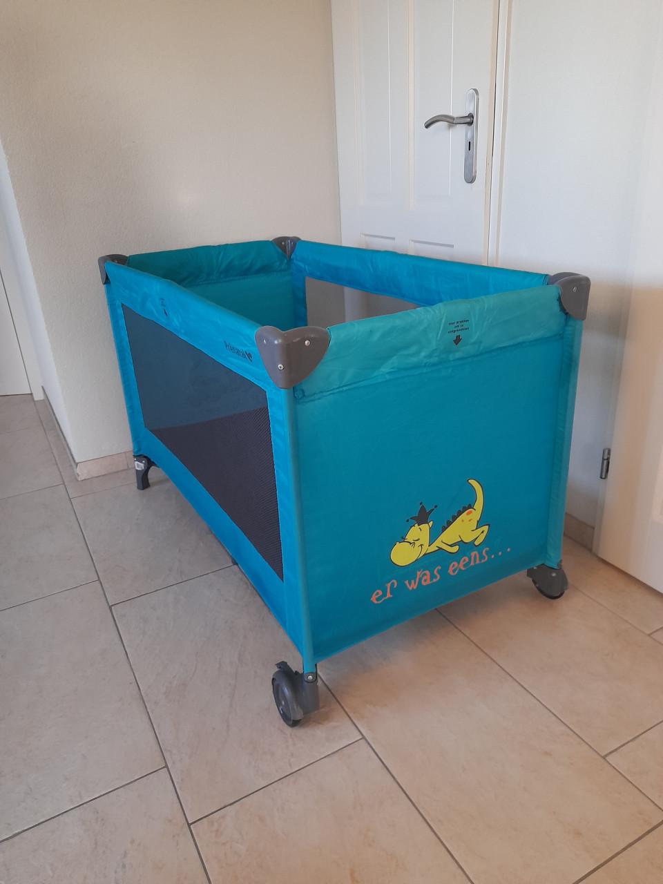 Campingbedje met extra matras (in goede staat )