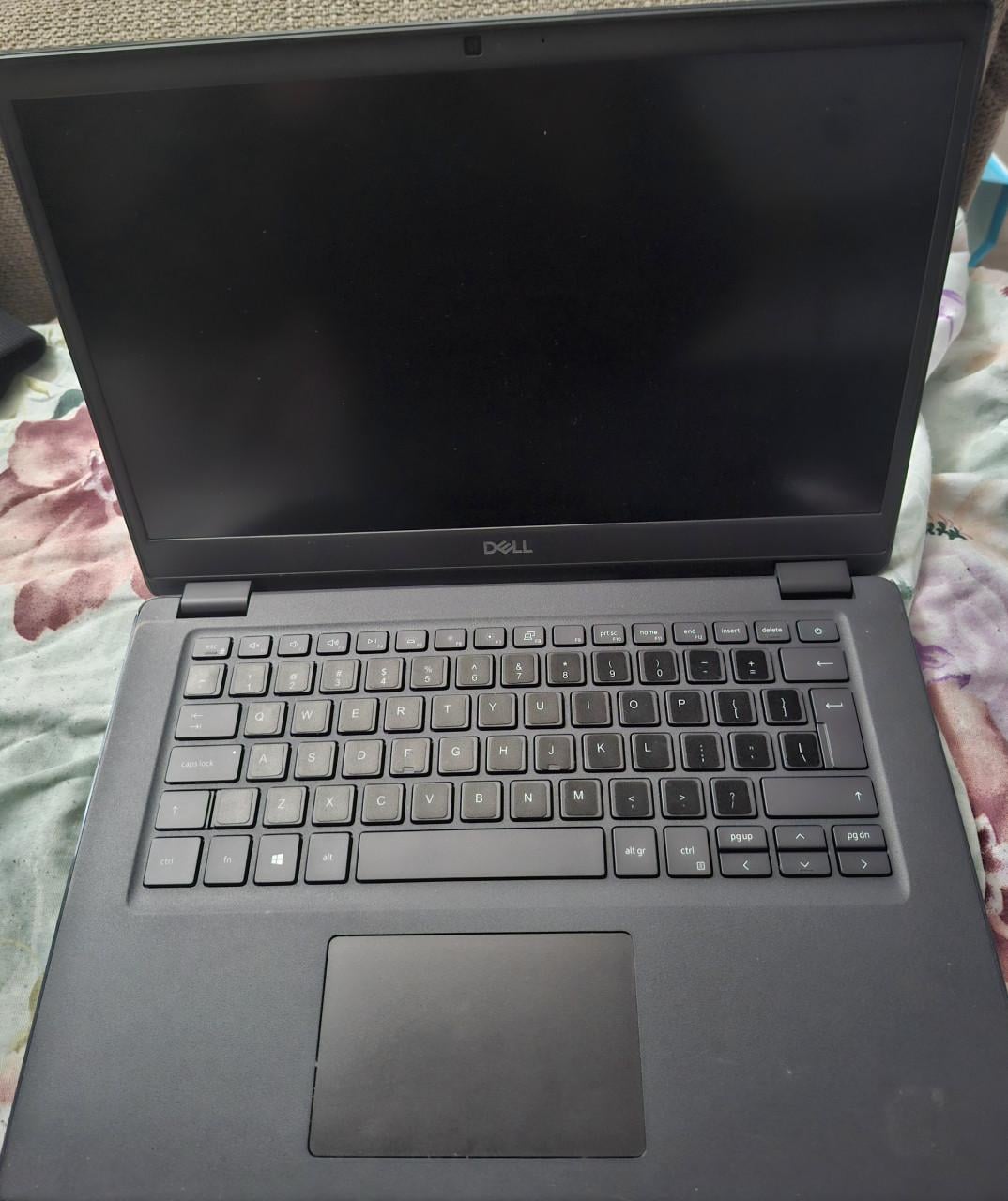 Dell laptop, i3 10e gen. 8gb ddr4 ram, 128gb ssd