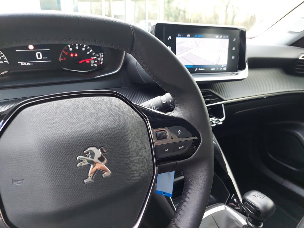 Peugeot 2008 suv 1.2 100 active pack nav/cam/trekhaak
