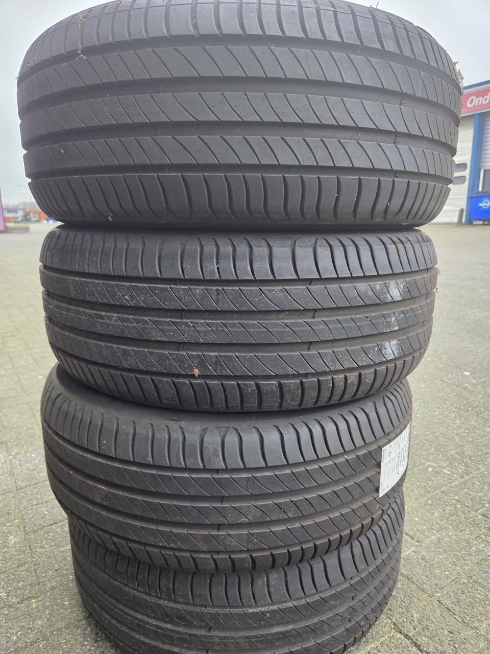 225-55-17 Michelin 5.5MM
