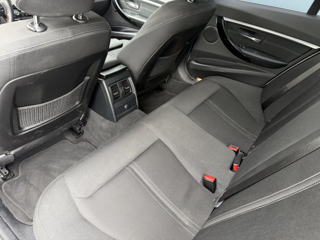 BMW 3-serie 318i automaat executive sportline sedan