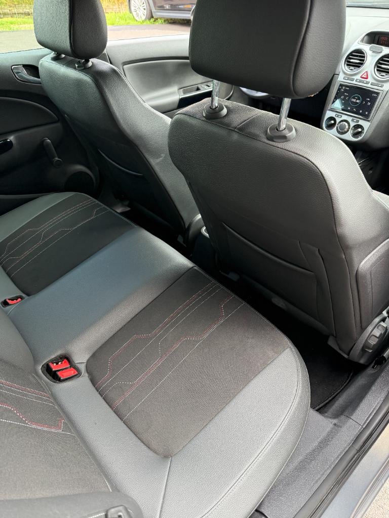 Opel Corsa 1.2 ecoflex selection - airco - stoelverwarming