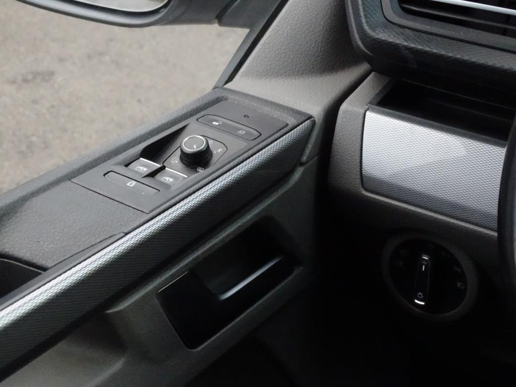 Volkswagen Transporter 2.0 tdi l2h1 30 dc bulli 200pk | dubbele cabine | el