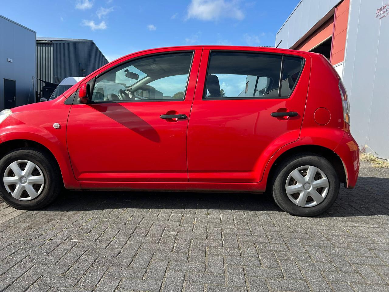 Daihatsu Sirion 2 1.0-12V Premium