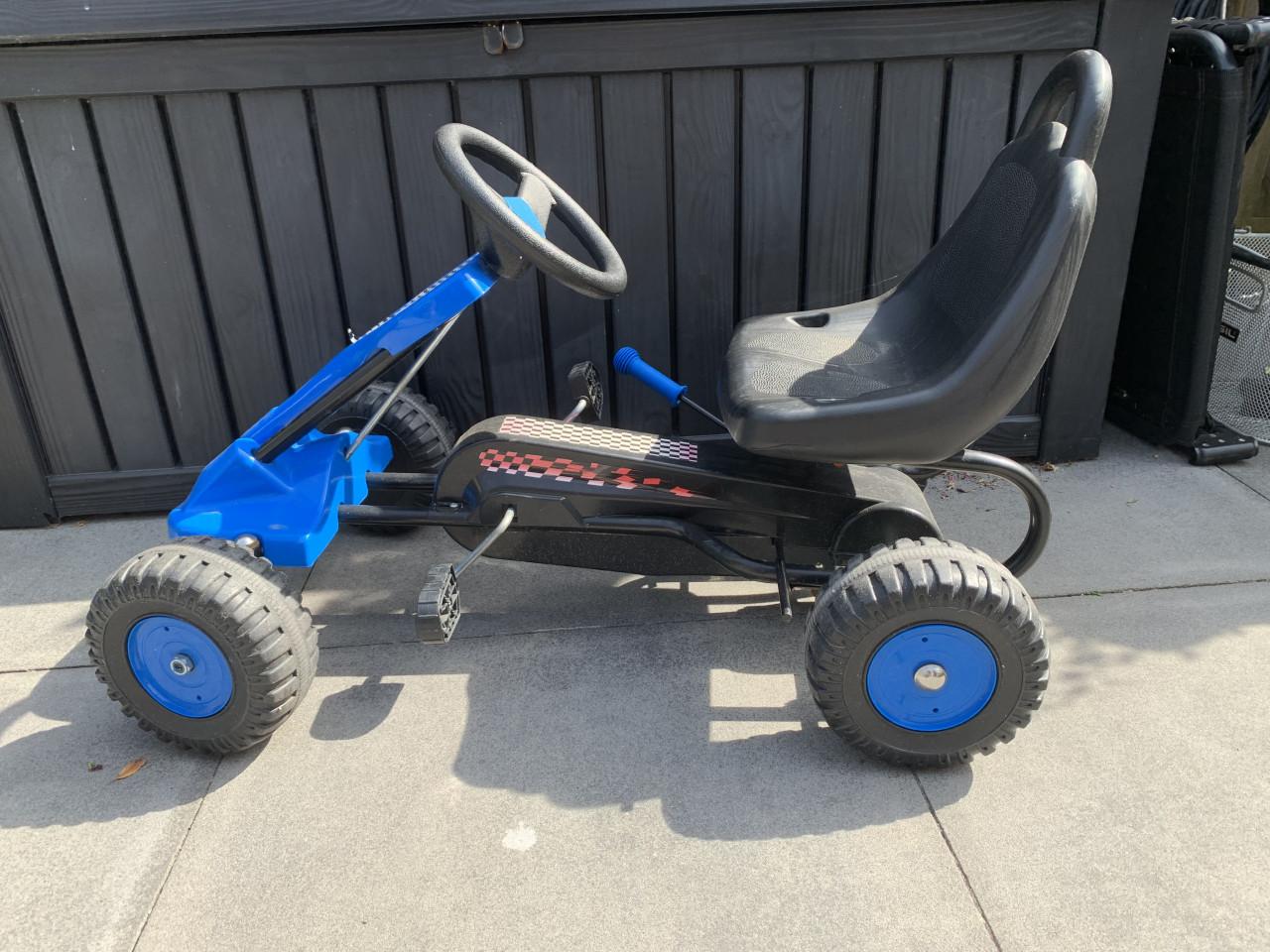 Robuuste blauwe skelter