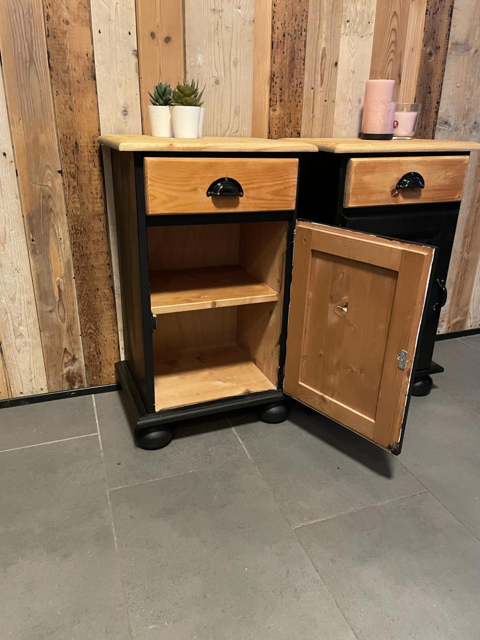 Vintage nachtkastjes