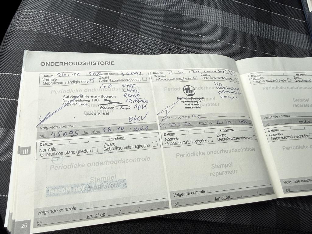 Peugeot 108 1.0 e-vti active // apple carplay android auto //