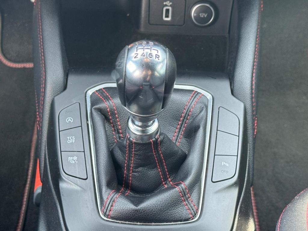 Ford Focus 1.0 ecoboost st line business