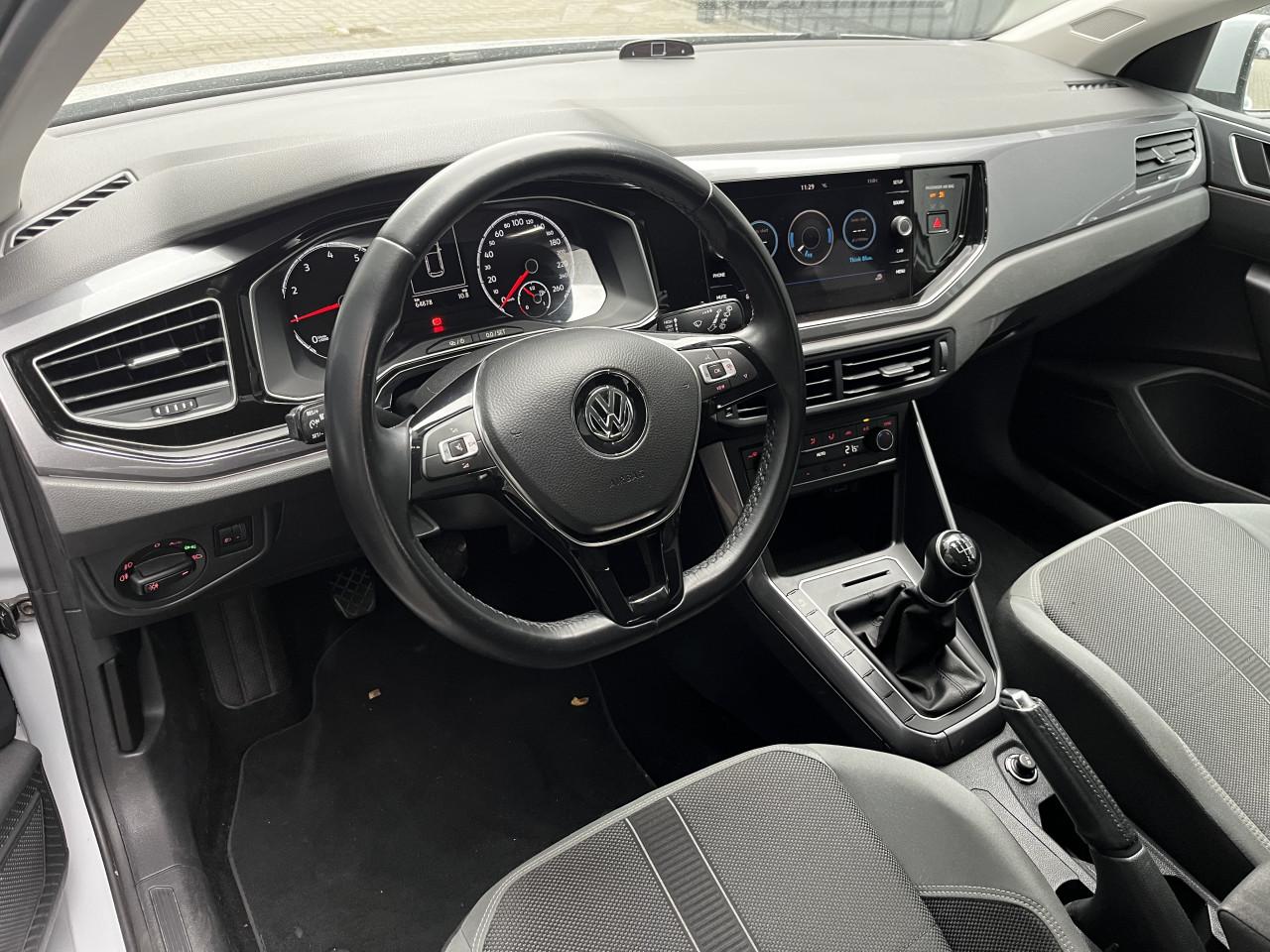 Volkswagen Polo 1.0 TSI Highline CLIMA, CruiseControl, CARPLAY