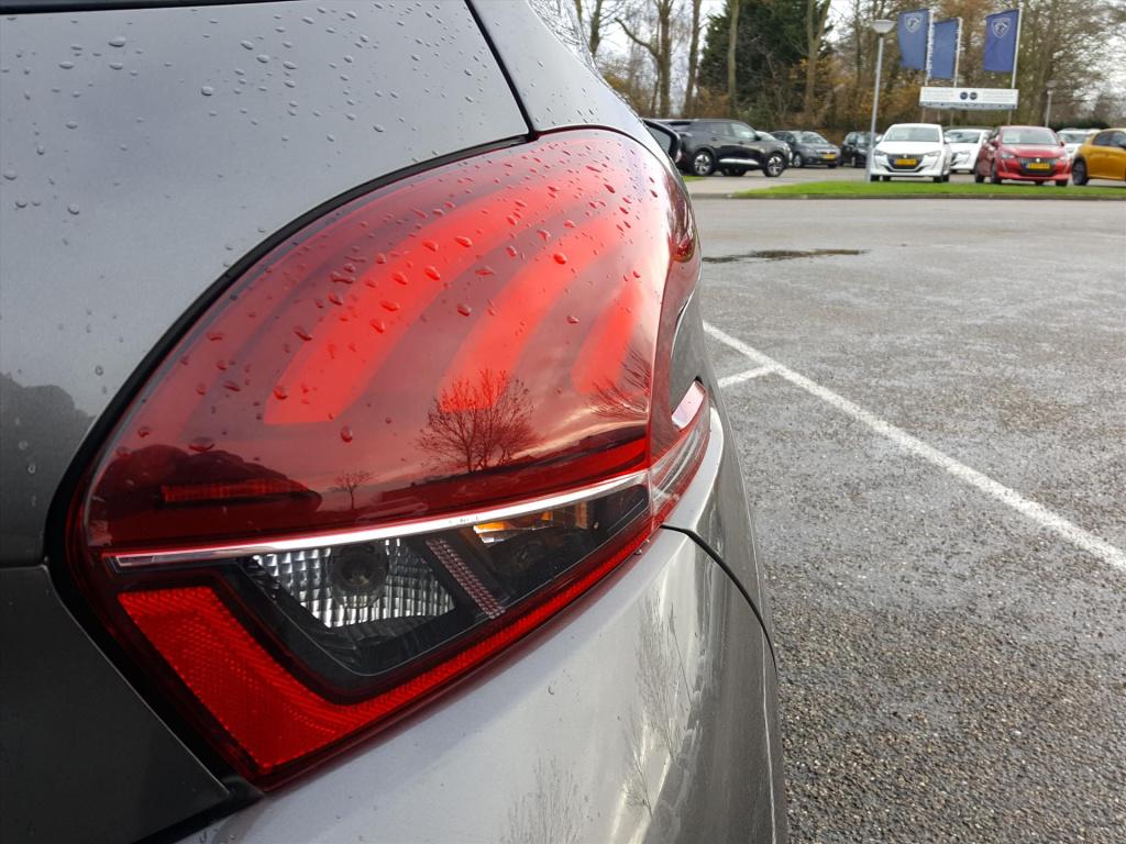 Peugeot 208 gt-line 1.2-110pk 5d vol-automaat(eat6) navigatie | trekhaak | 