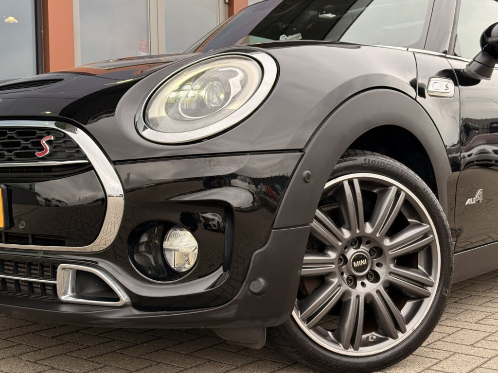 Mini Clubman mini 2.0 cooper s all4 chili serious business | leder | pano |