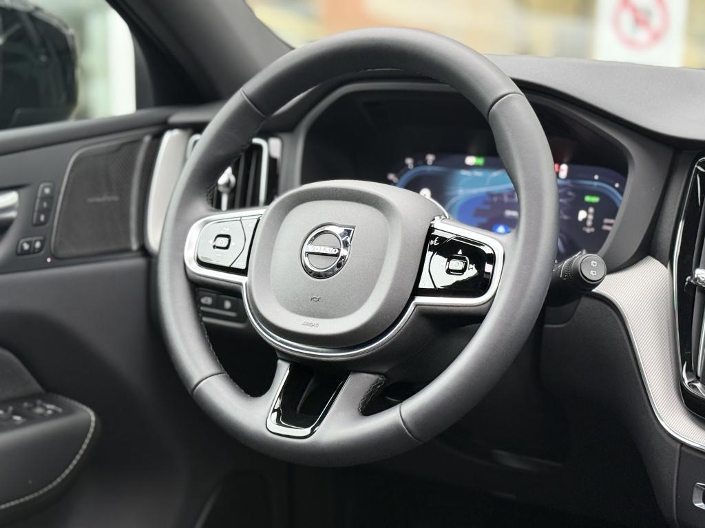 Volvo XC60 t6 398pk recharge ultra dark| panodak| 360camera| adap.cruise| a