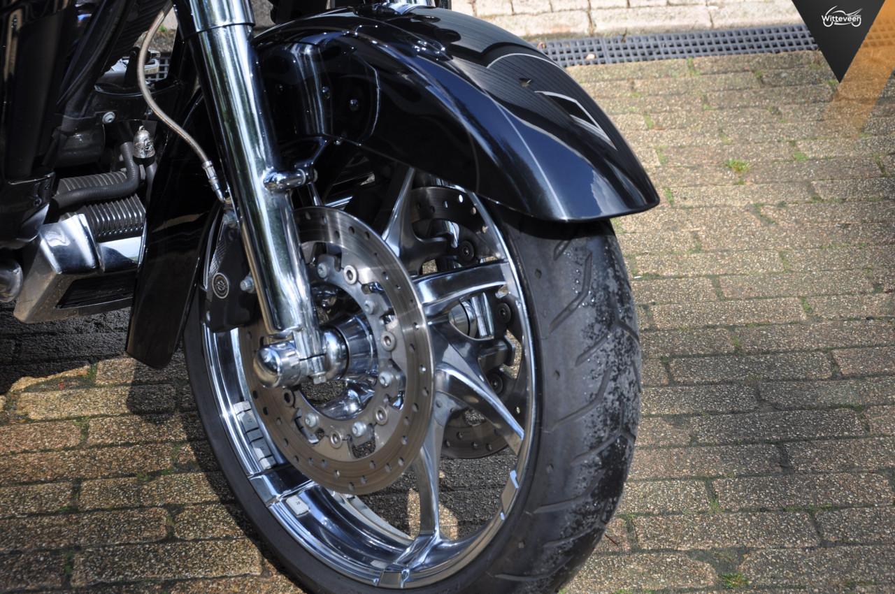 Harley Davidson FLHXSE Street Glide CVO 110 pracht exemplaar!