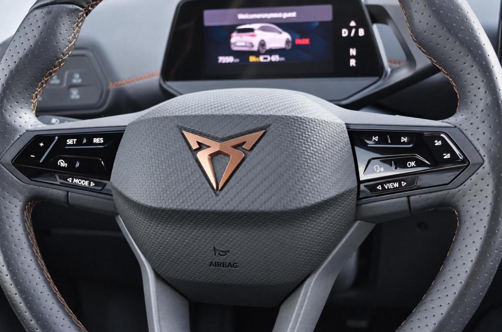 Cupra Born adrenaline 62 kwh 204pk | soh 94,8%