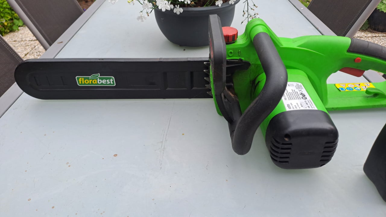 Elektrische kettingzaag (Flora Best)