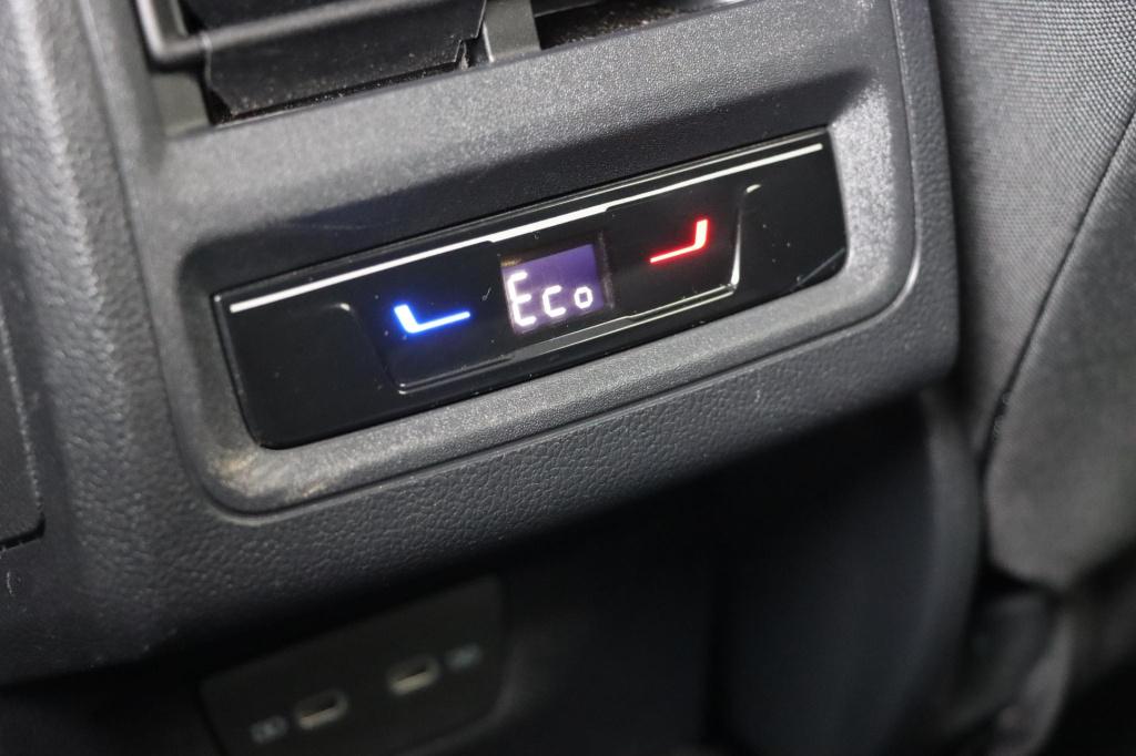 Volkswagen Golf 1.4 ehybrid style 204pk dsg6 | iq.light | stoel- en stuurve