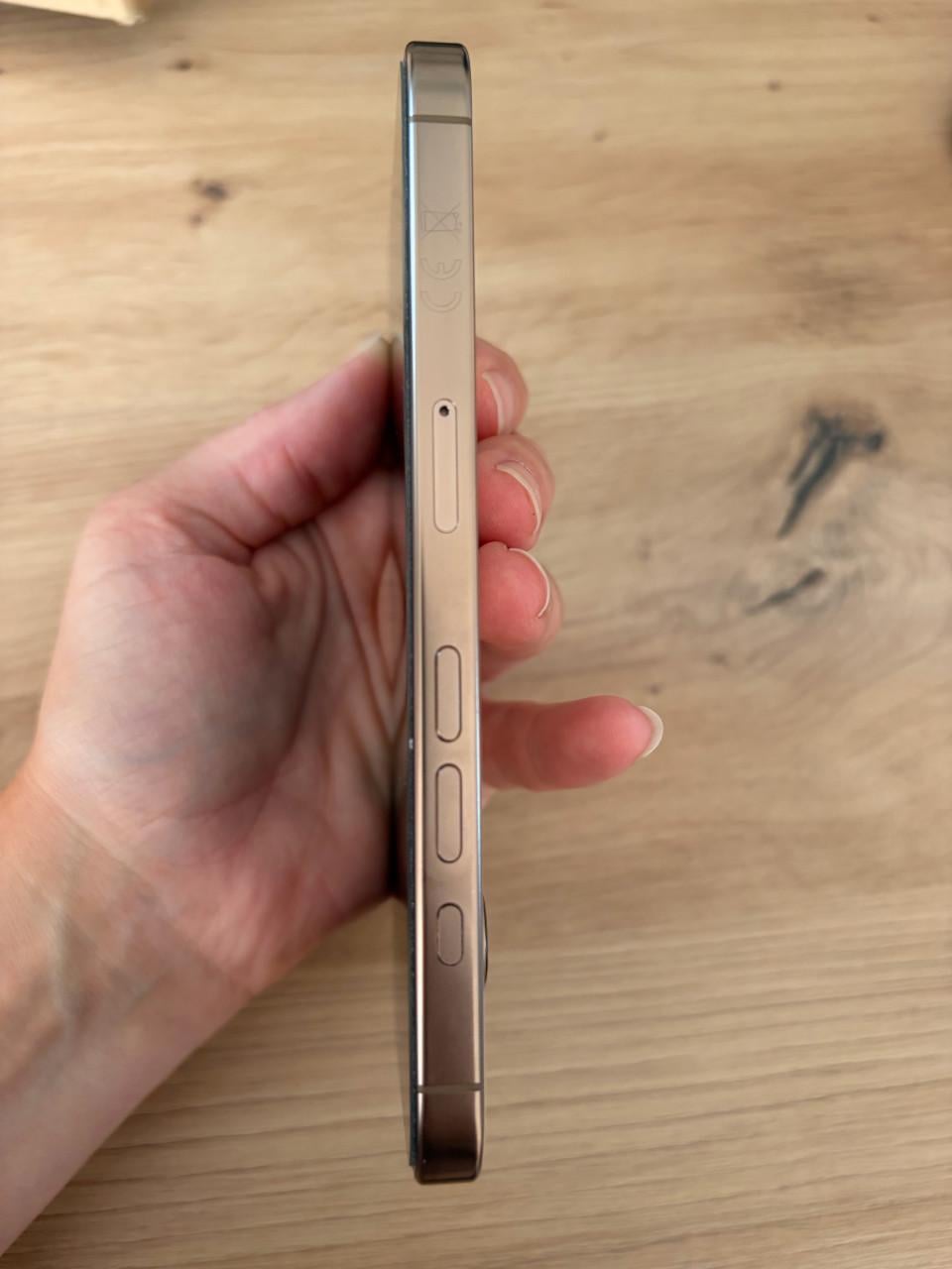 Apple iPhone 16 Pro 128 gb. Als nieuw!