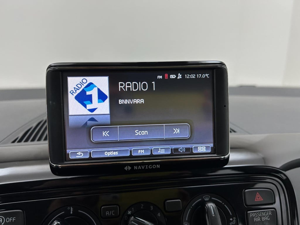 Volkswagen UP! occasion 1.0 move up! bluemotion | wit | 5-deurs | tweedehan