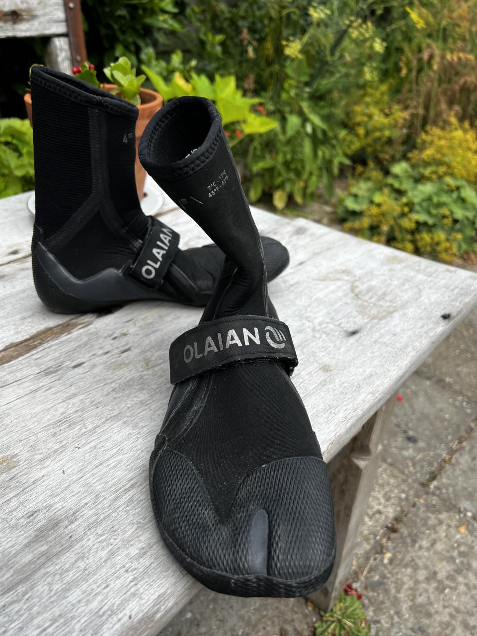 Sup,surf,schoentjes laarsjes Olaian z.g.a.n. mt37/38