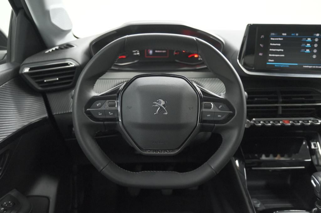 Peugeot 208 puretech 100 allure | navigatie | parkeersensoren | apple carpl