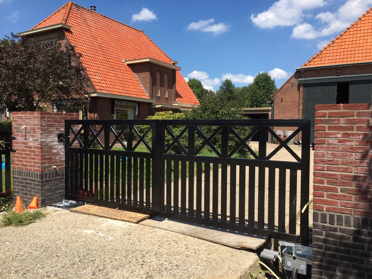 Moderne inrijpoorten - Schuifpoorten en Hekwerken zware kwaliteit.