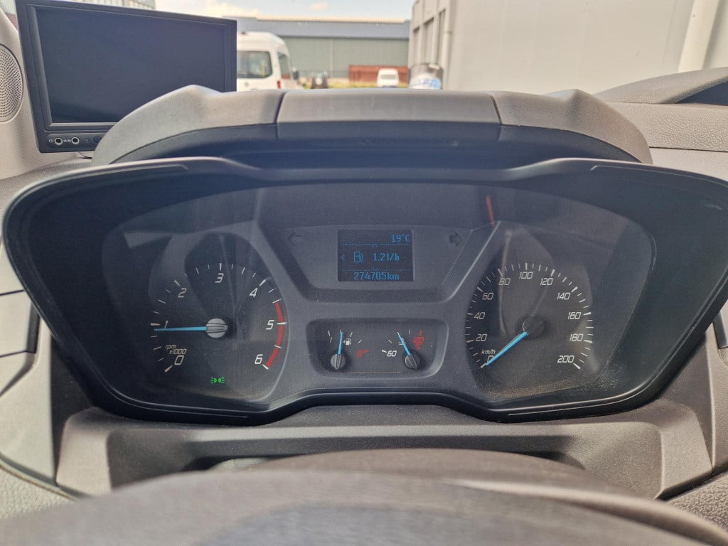 Ford Transit Custom 290 2.2 tdci l2h1 ambiente dc in zeer goede staat met n